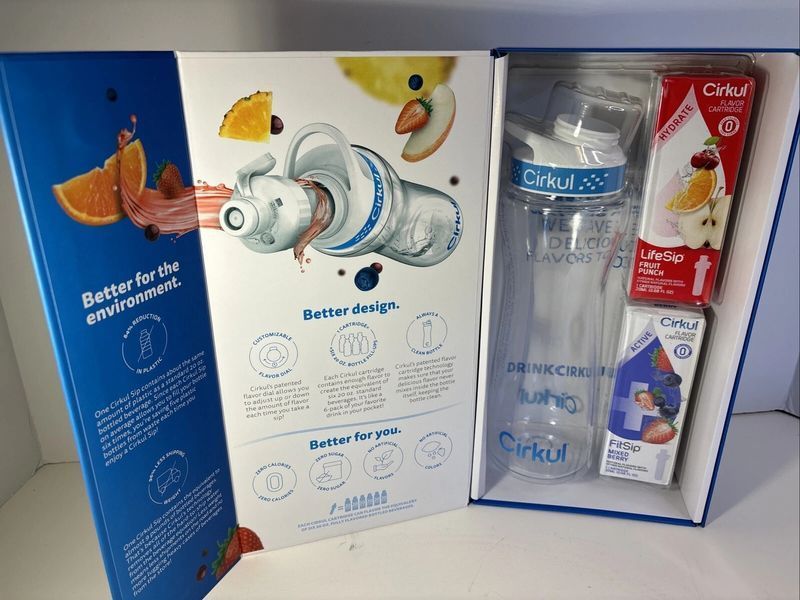 Стартовий набір Cirkul Starter Kit пляшка 650 мл + 2 смаки
