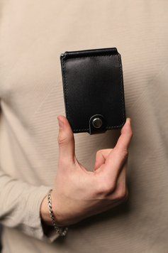 Чоловічий гаманець з натуральної шкіри чорний SKILL SR012