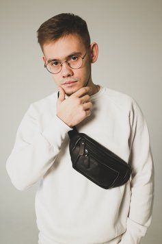 Чоловіча бананка з натуральної шкіри чорна SKILL SL005-1